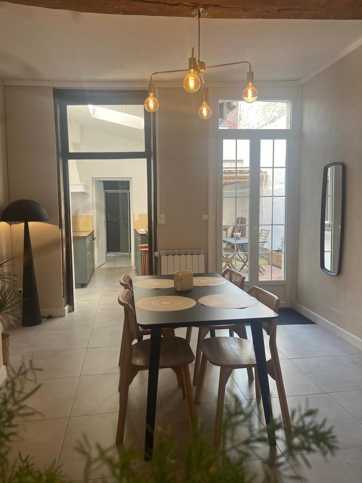 Appartement La Fresque, T2 Moderne, Centre